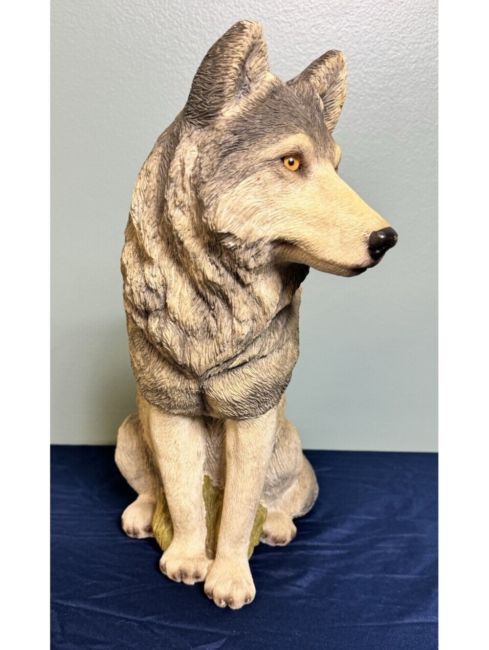 Sandicast Sandra Brue Snow Gray Wolf-Bear Figurines Vtg